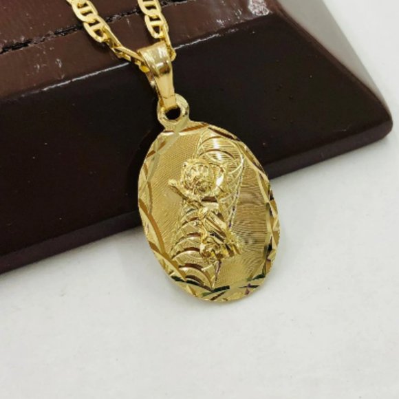 All Yellow Baby Jesus Medal Mariner link Chain 18" for Girls Boys Ladies 22x14mm - Picture 6 of 10